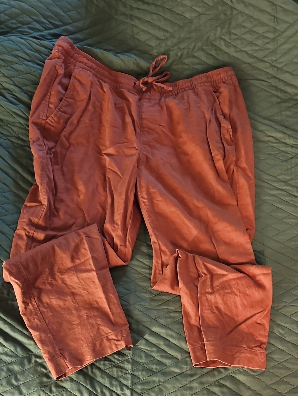 GAP Women's Straight-Leg Drawstring Pants in Burnt Orange